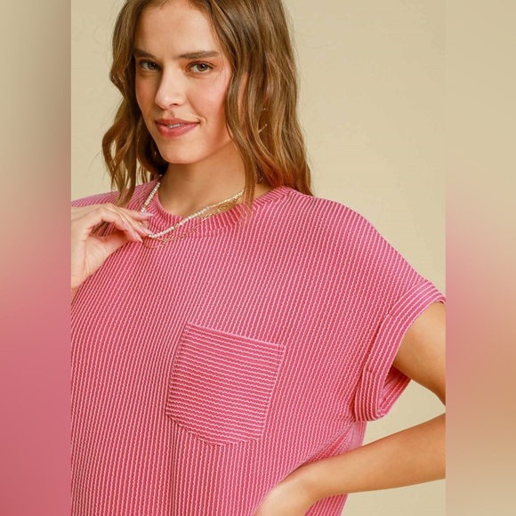 Umgee Short-Sleeve Ribbed Midi Dress in Raspberry - Picture 2 of 9